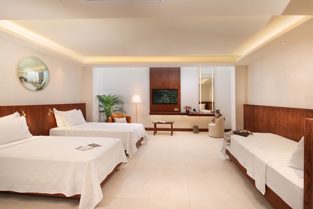 THE XON HOTEL 9/50