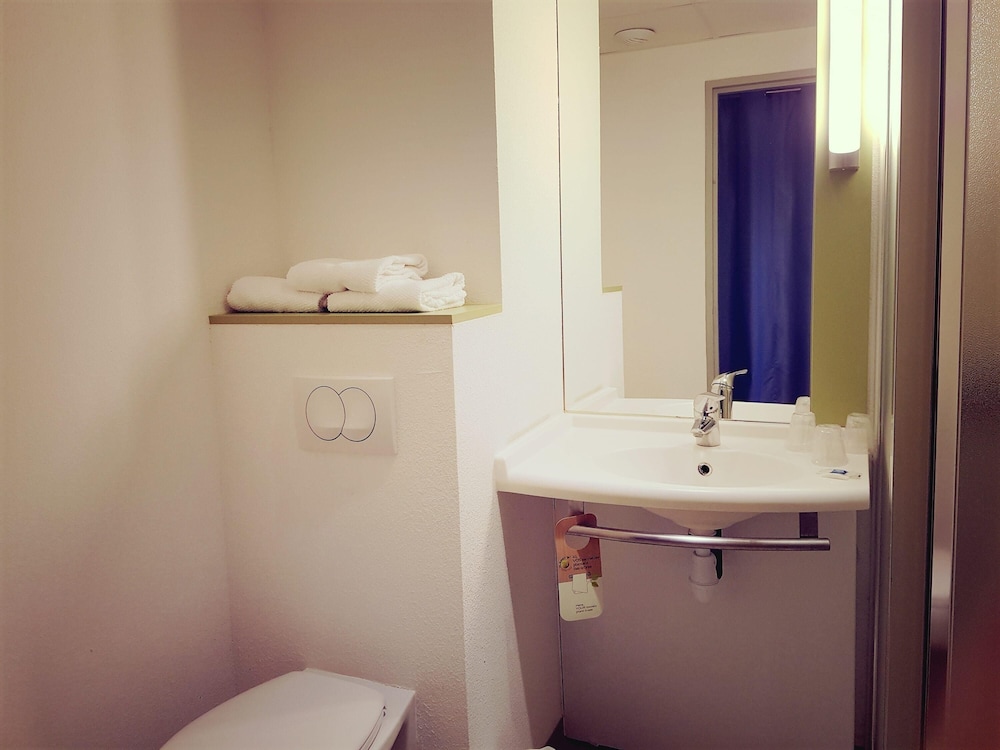 IBIS BUDGET ARLES PALAIS DES CONGRES 46/47