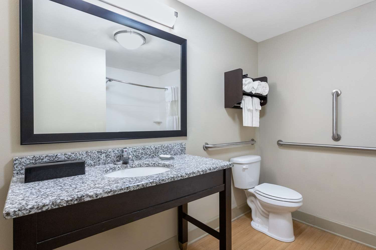 La Quinta Inn And Suites By Wyndham Ocean City 48/49