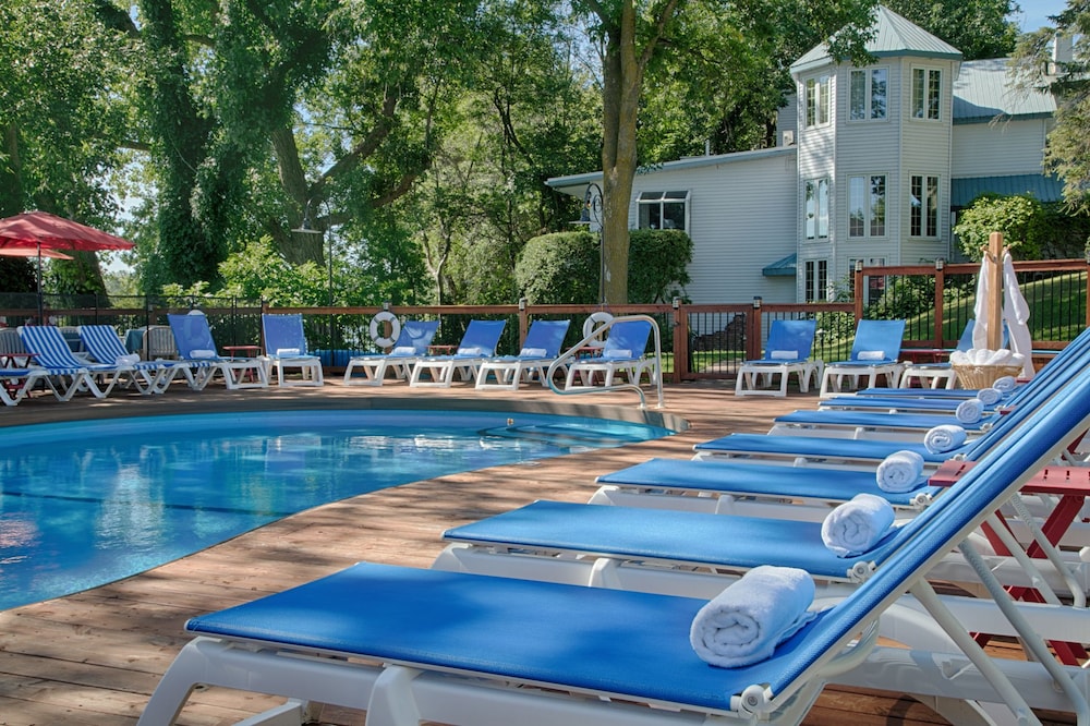 Auberge Handfield 43/50