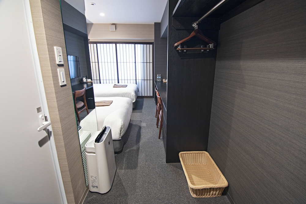 Hotel Ninja Black 22/24