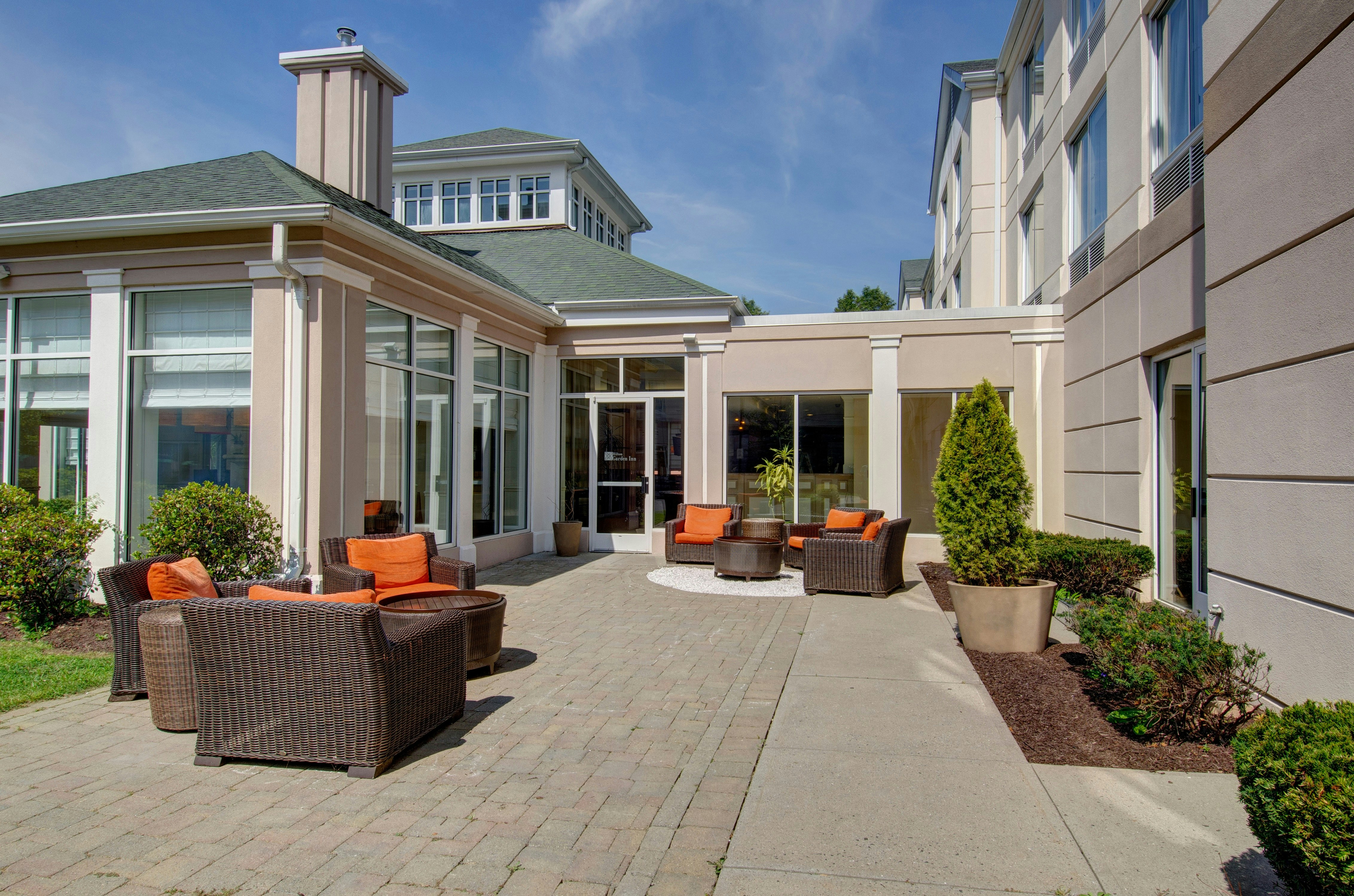 Hilton Garden Inn Norwalk 69/71