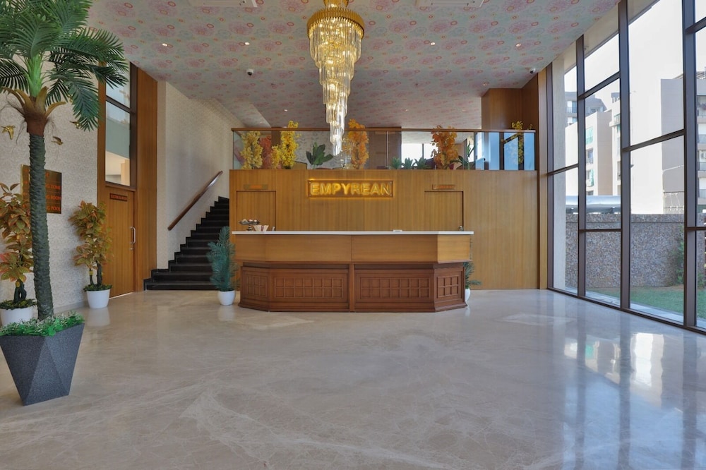 Hotel Empyrean 8/49