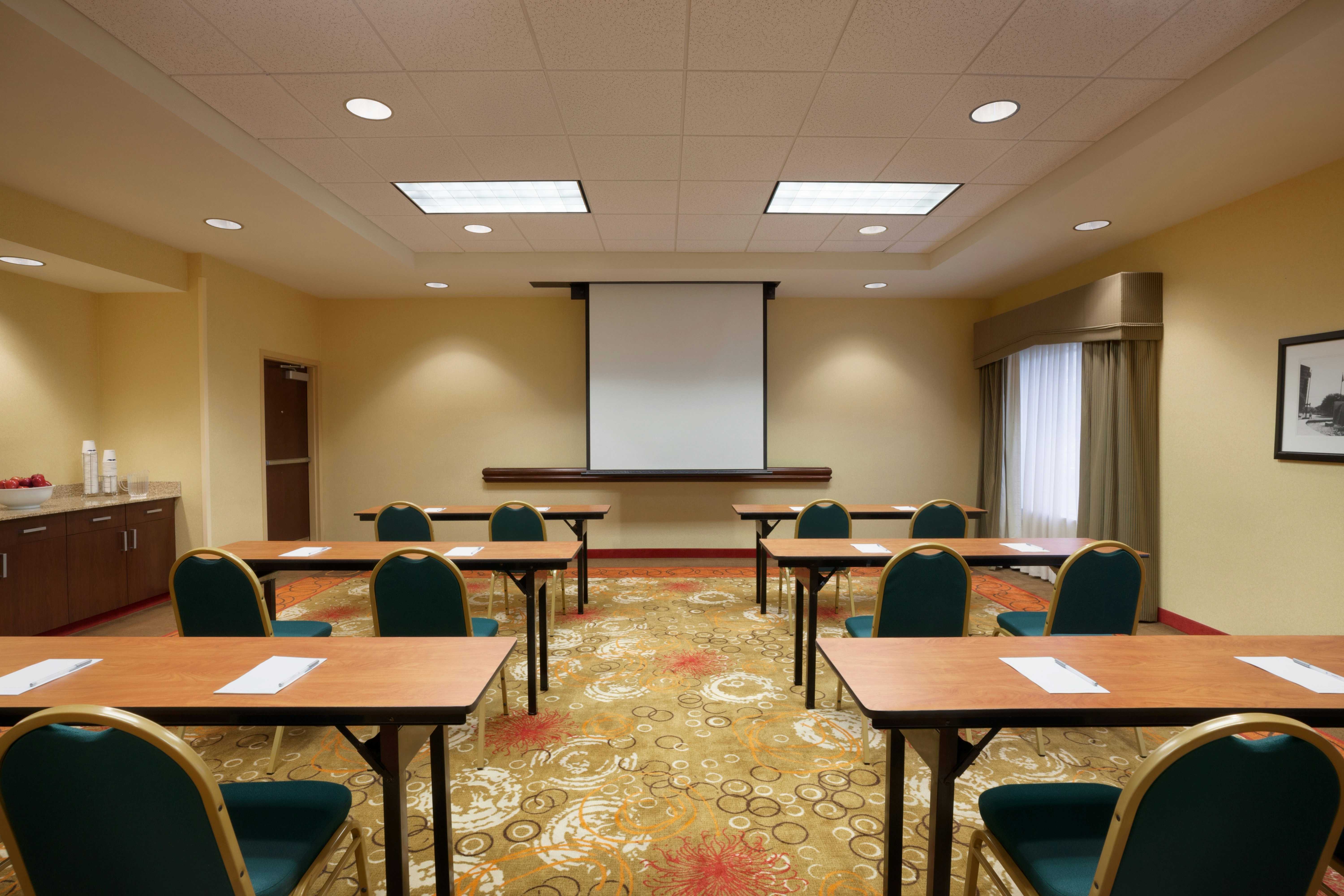 Hampton Inn and Suites Hartford/East Hartford 42/50