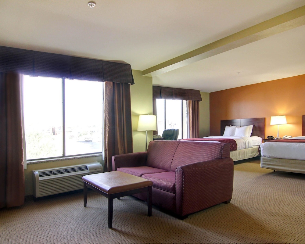 Comfort Suites El Paso West 30/49