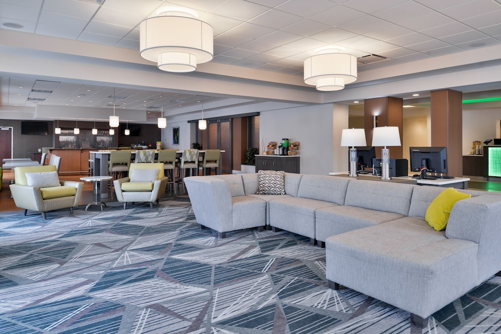 Holiday Inn Hotel and Suites Rochester Marketplace 10/64