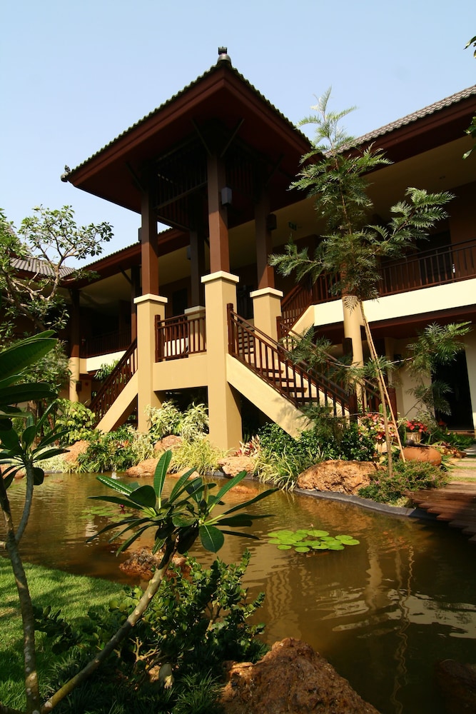 Mae Jo Golf Resort And Spa 40/50