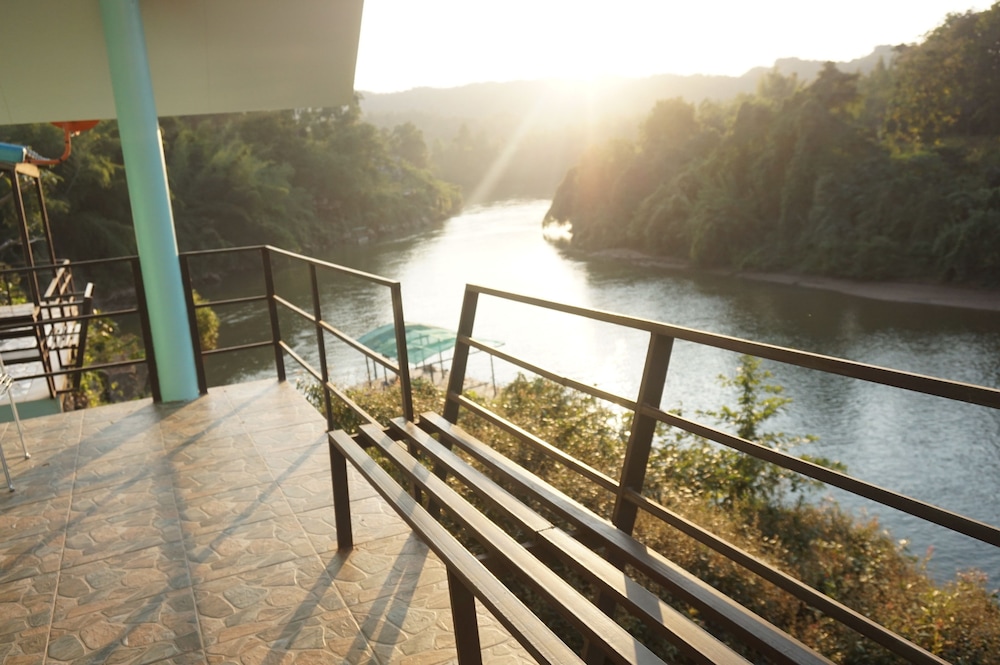 Kwainoy Riverpark & Resort 58/64