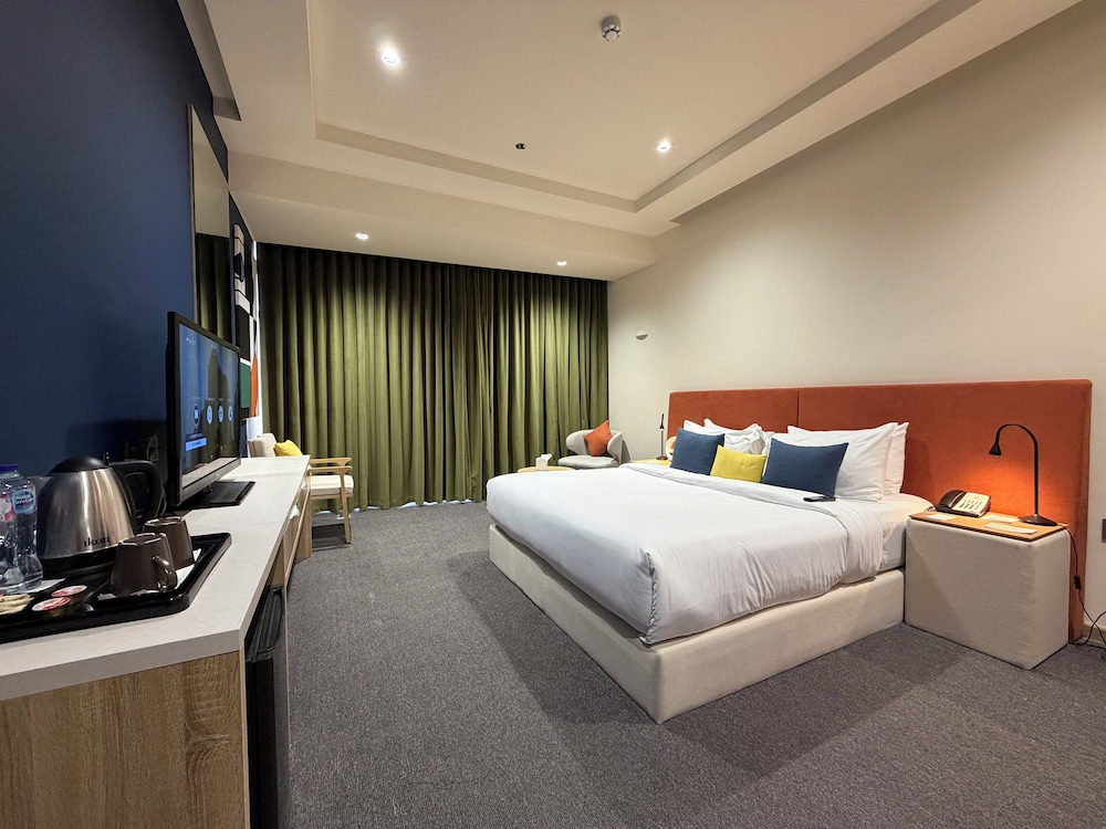 أجنحة نوفوتيل الرياض ديار(Sunday Hotel Al Olaya formerly Novotel Suites Riyadh Centre) 26/75