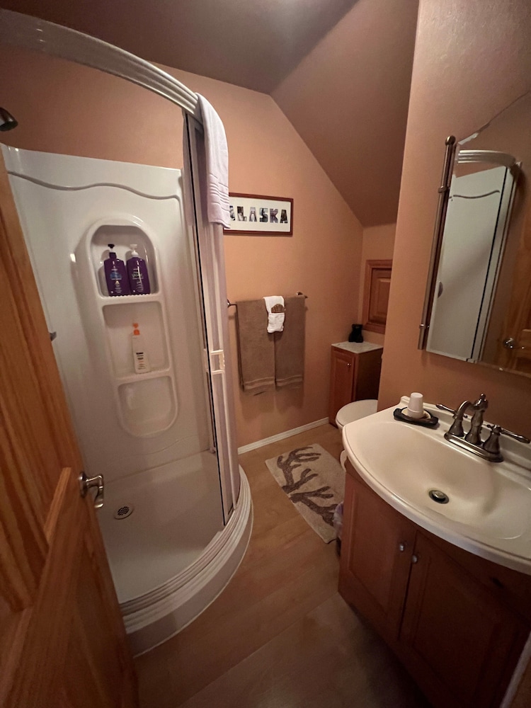 Alaska Adventure Unlimited Chalets 38/42