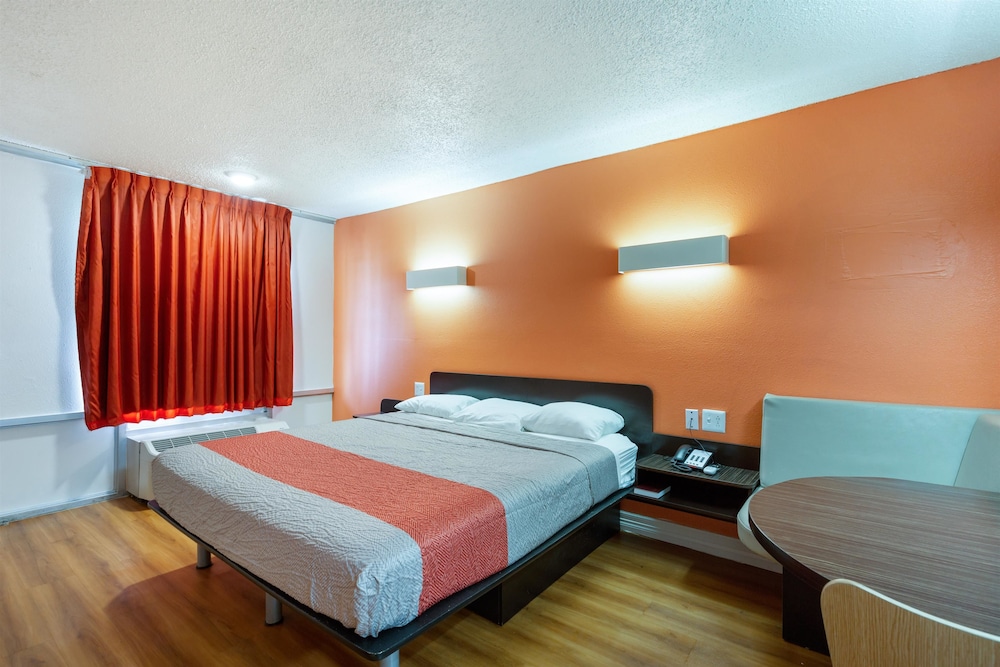 Motel6 Houston Tx East 24/54