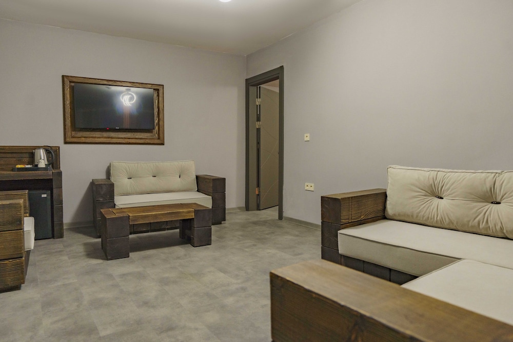 MacarTasi hotel 24/50