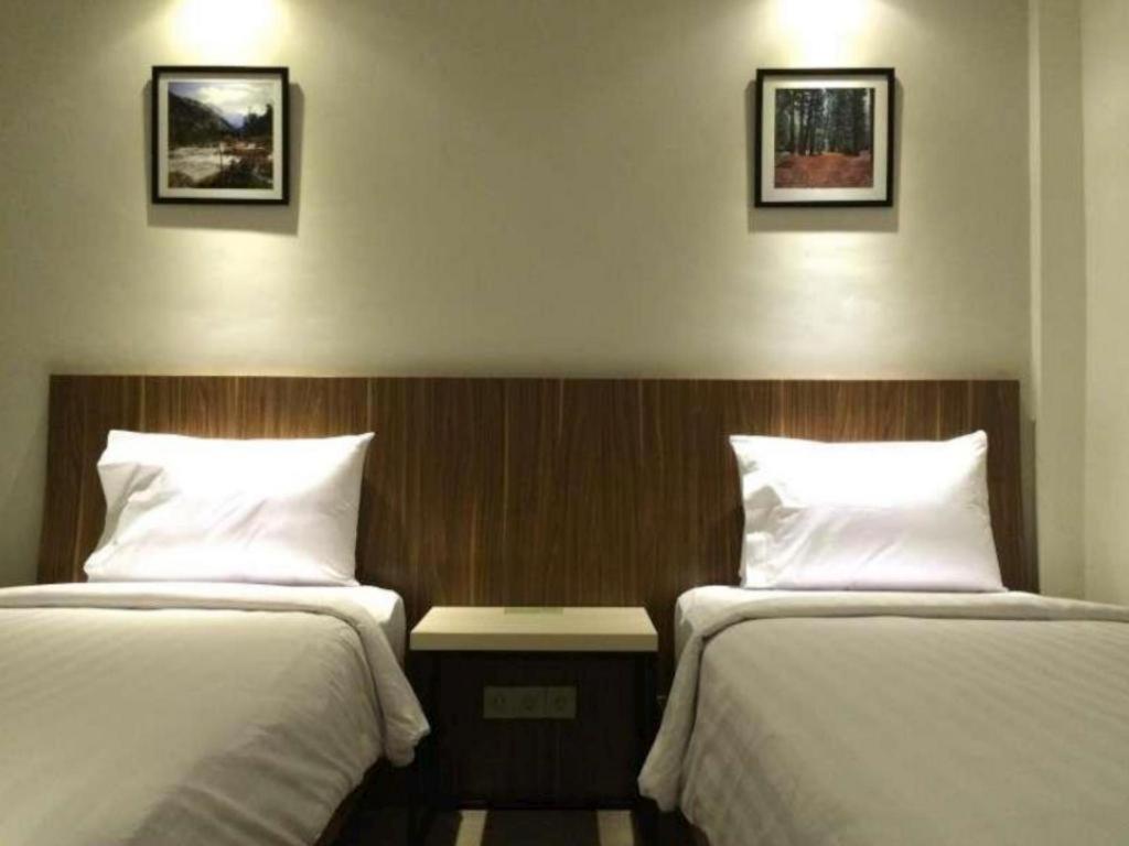 Hart Hotel 18/39