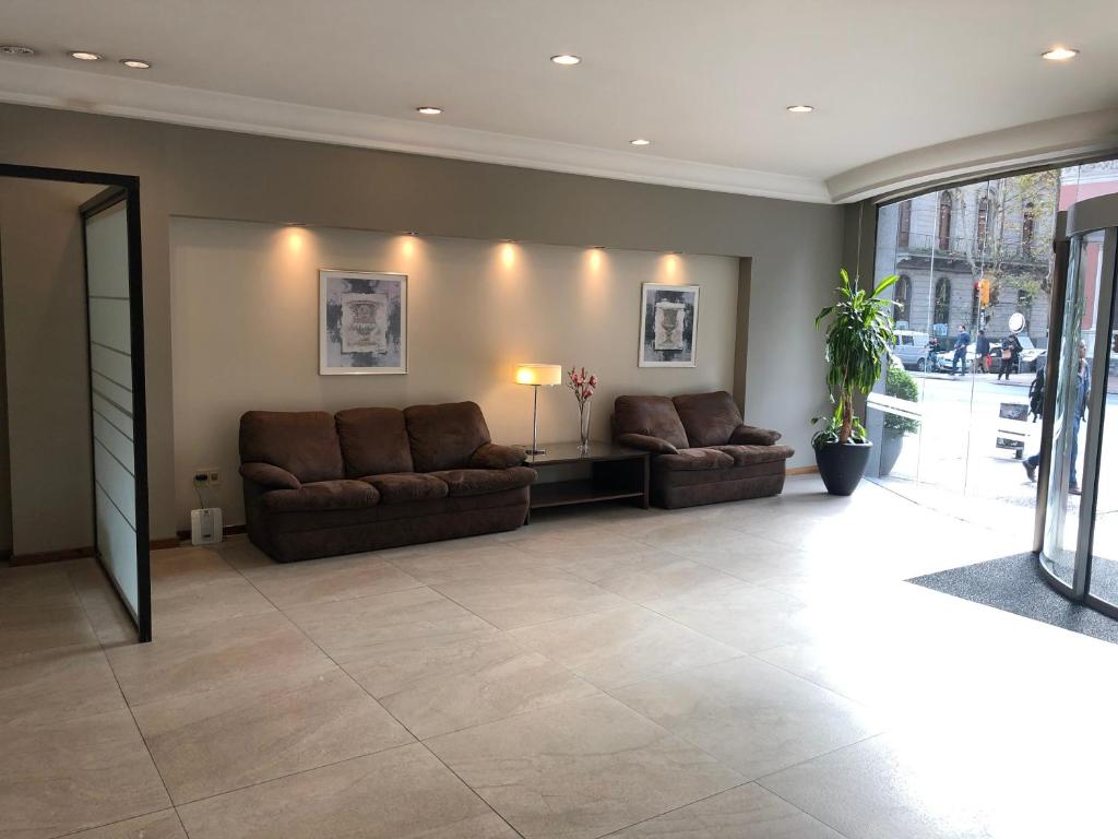 Crystal Palace Hotel 28/49
