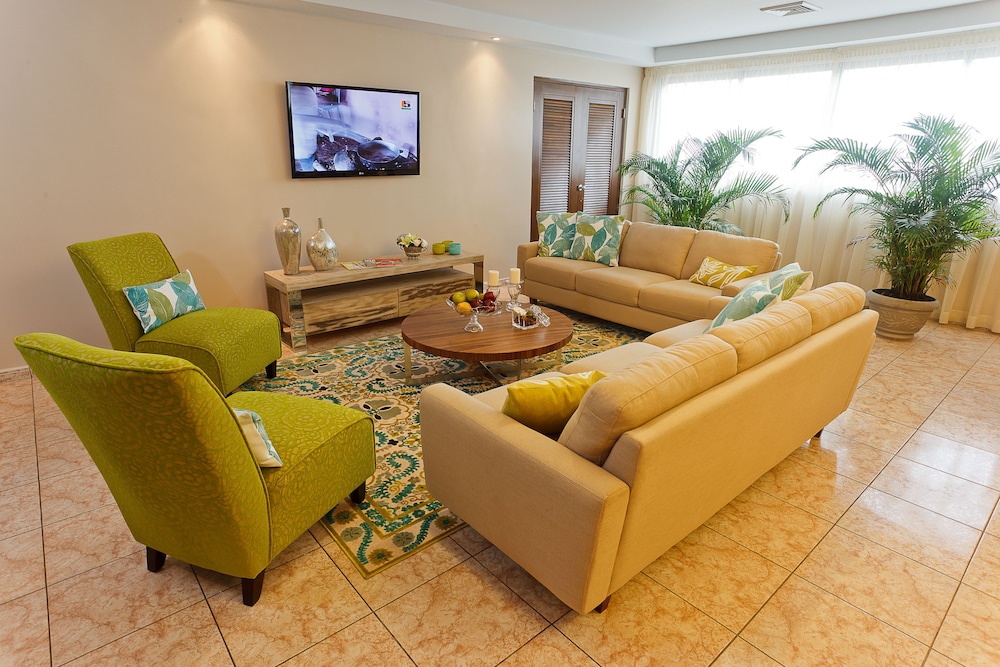 Coral Suites 33/54