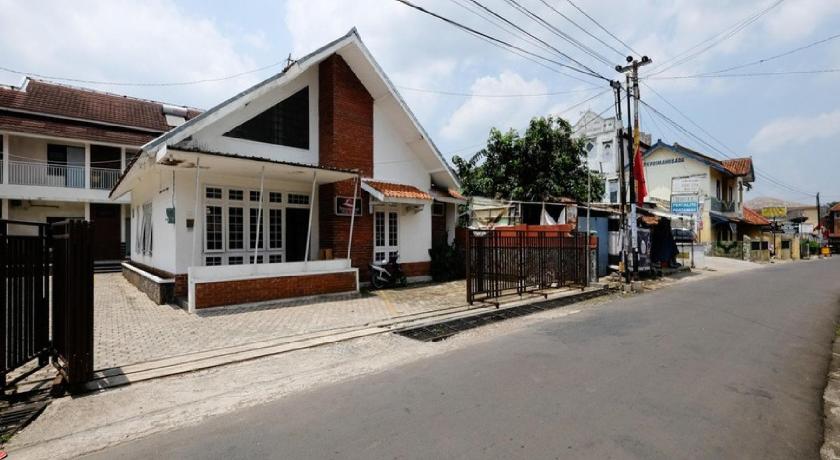 RedDoorz near Moro Mall Purwokerto 39/43