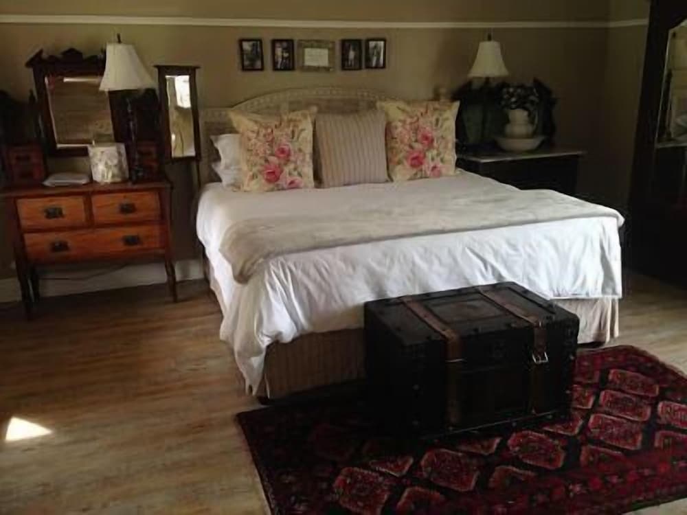 Happy Lands Self Catering/B&B 20/48