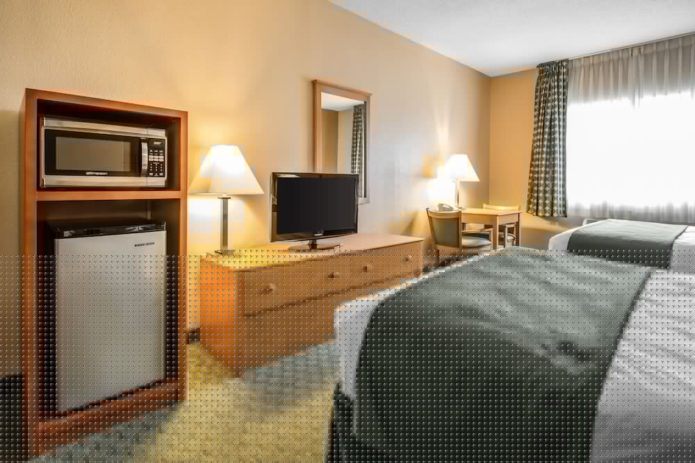 Quality Inn Dubuque On Hwy 20 15/38