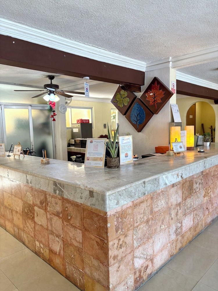 Suites Cancun Center 7/57