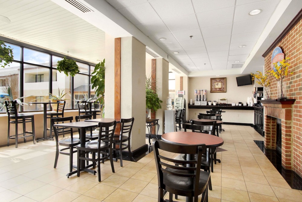 Comfort Inn & Suites Prince George - Fort Lee 47/60