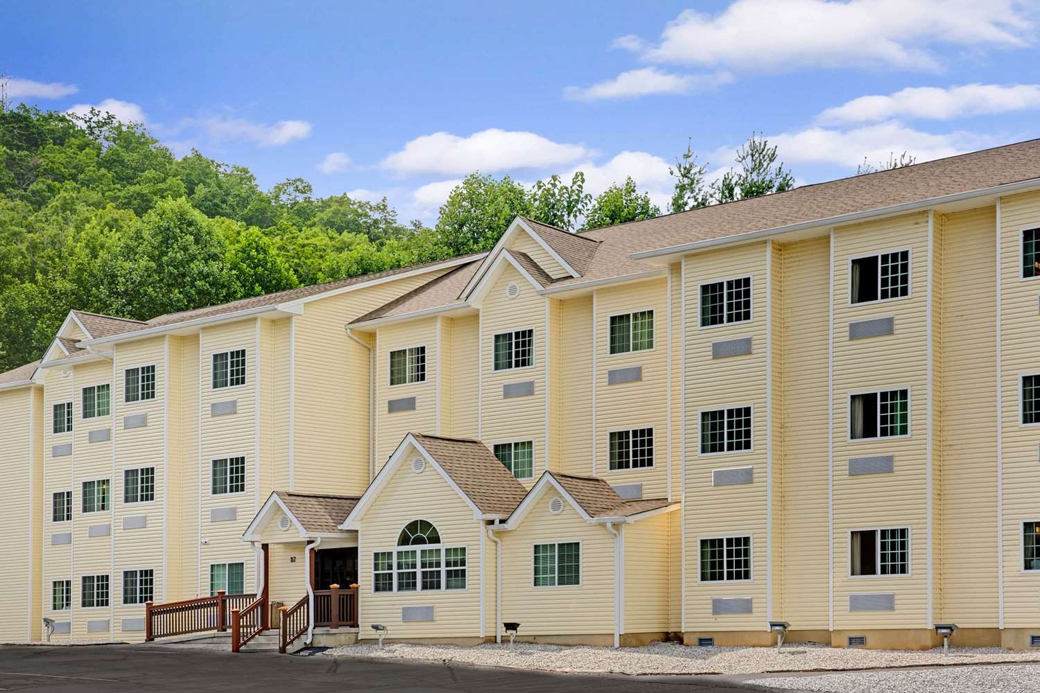 Microtel Inn Suites By Wyndham Bryson City 3/22