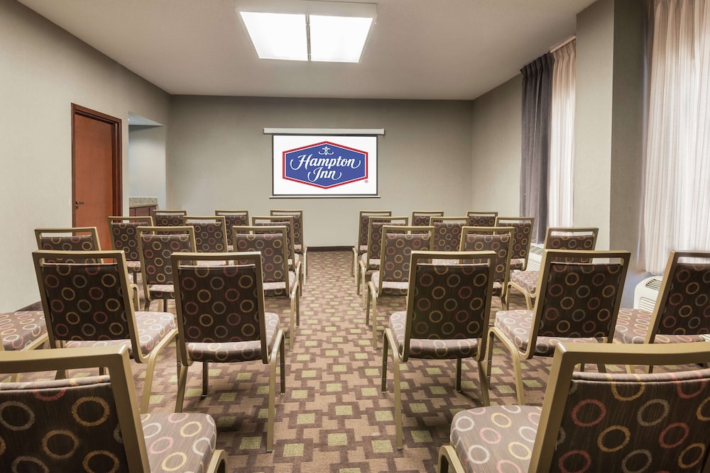 Hampton Inn Charlotte University Place 34/40