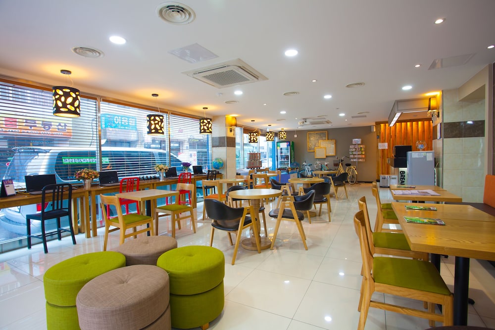 Jeju R Hotel Guest House Hostel 44/60