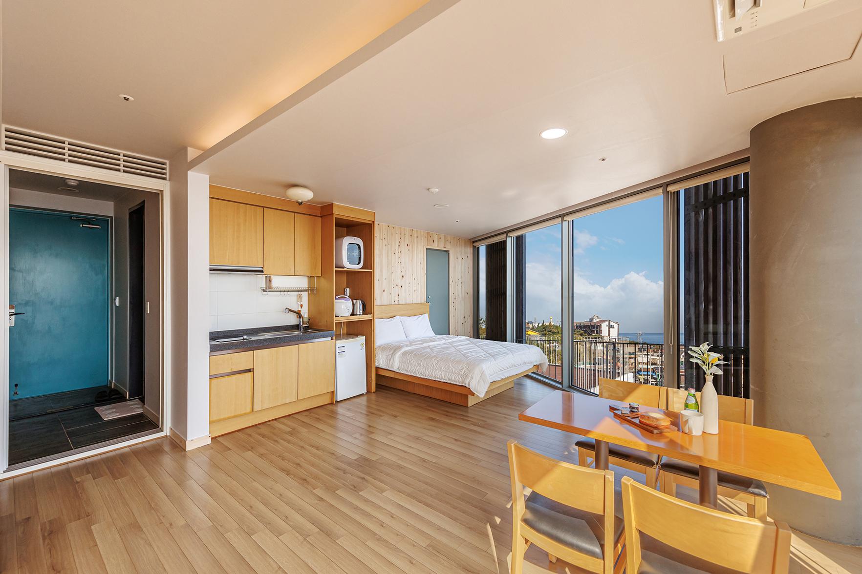 Yeongdeok Healing Turn Resort 6/17