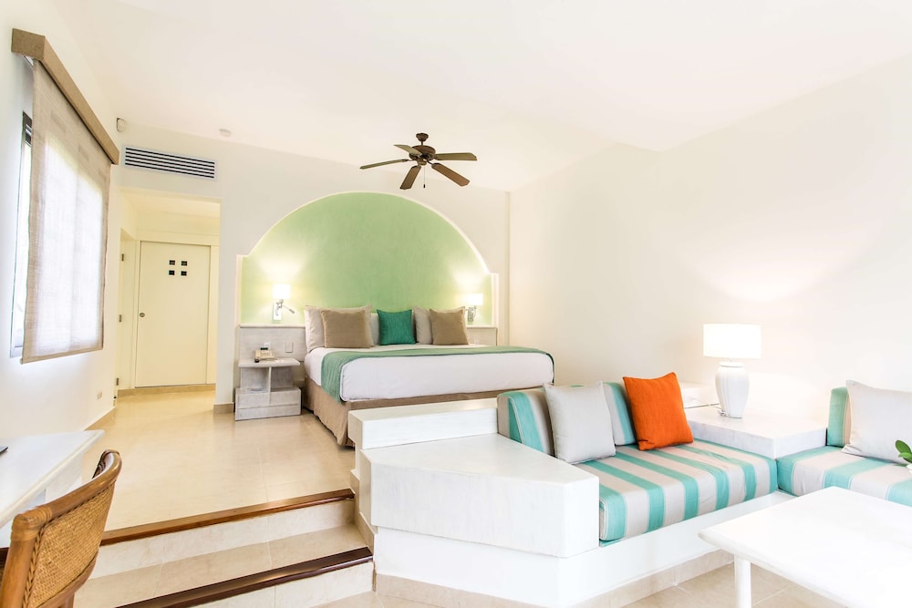 Iberostar Selection Bavaro Suites 12/49