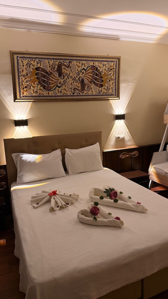 1 Bedroom, Grand, 1 Double and 3 Single Beds, City View, Ephesus Centrum 7/10