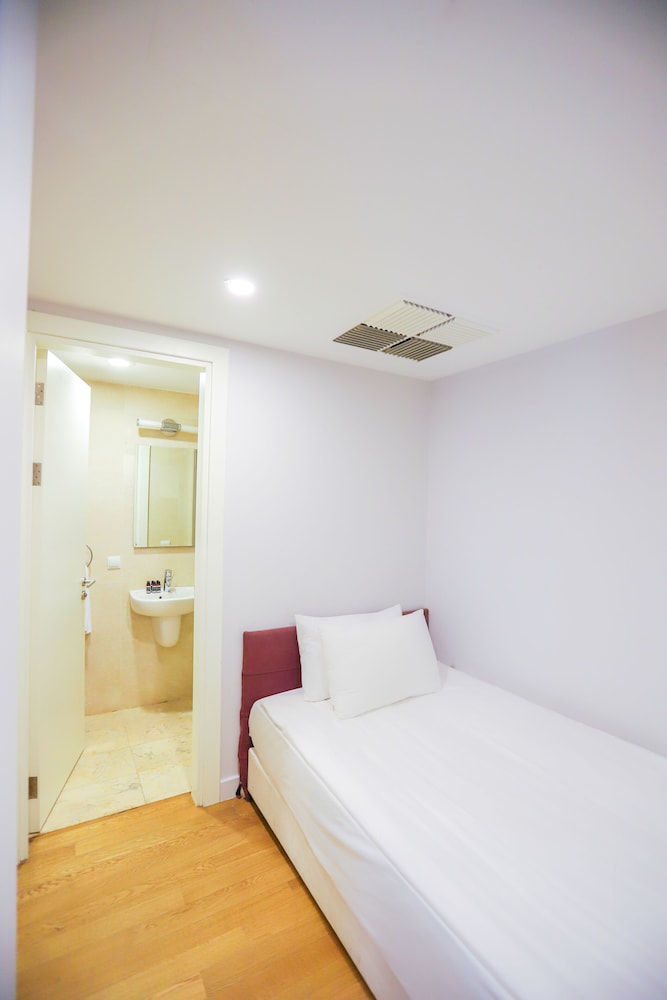 Palmalife Hotel 11/49