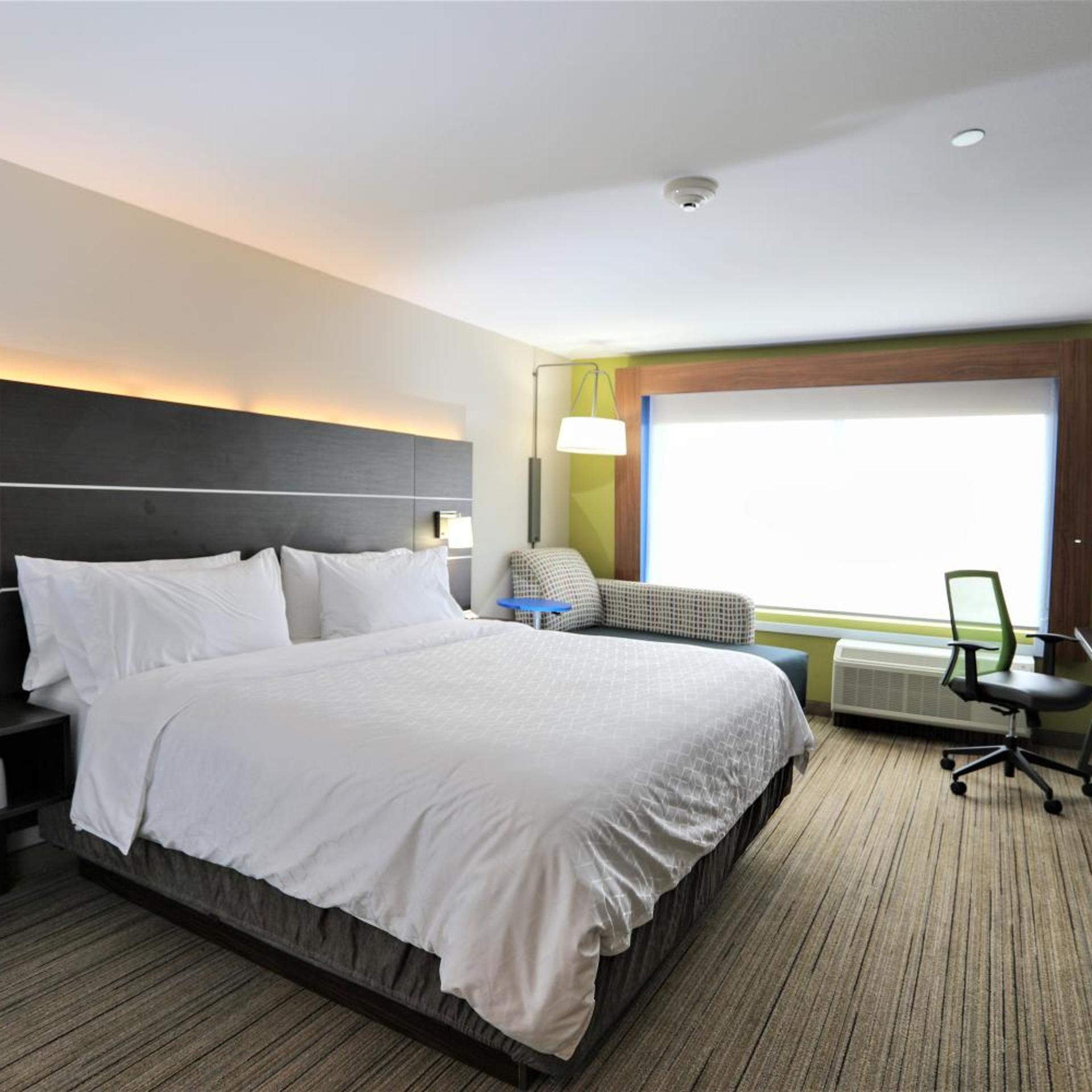 Xtra Space, Standard, King Bed