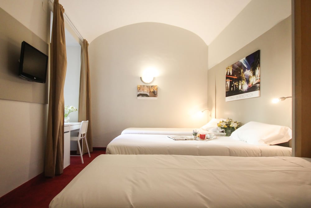 ROOM, TRIPLE