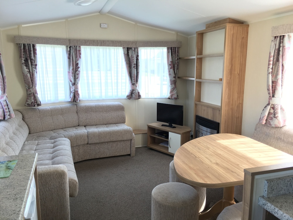 The Leas Beach Park 18/50