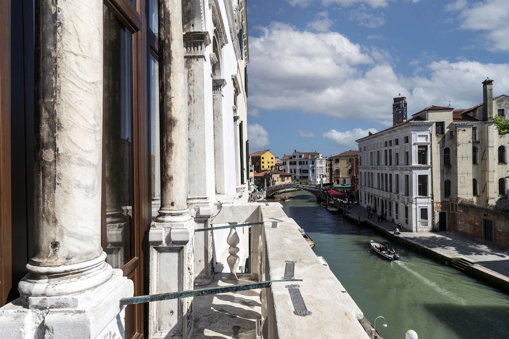 Radisson Collection Hotel, Palazzo Nani Venice 73/77