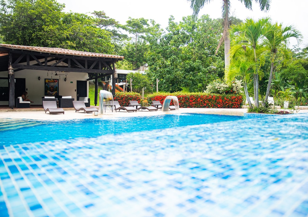 Kantawa Hotel Spa 61/70