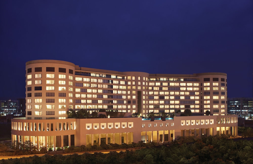 TRIDENT BANDRA KURLA 2/67