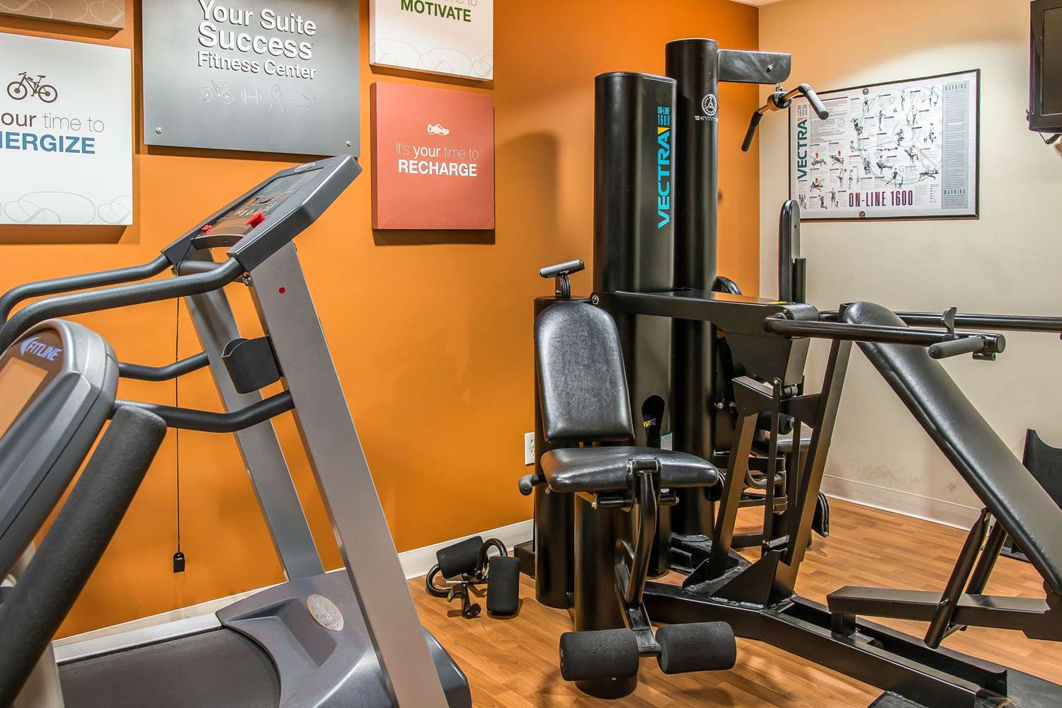 Comfort Suites Wixom - Novi 18/32