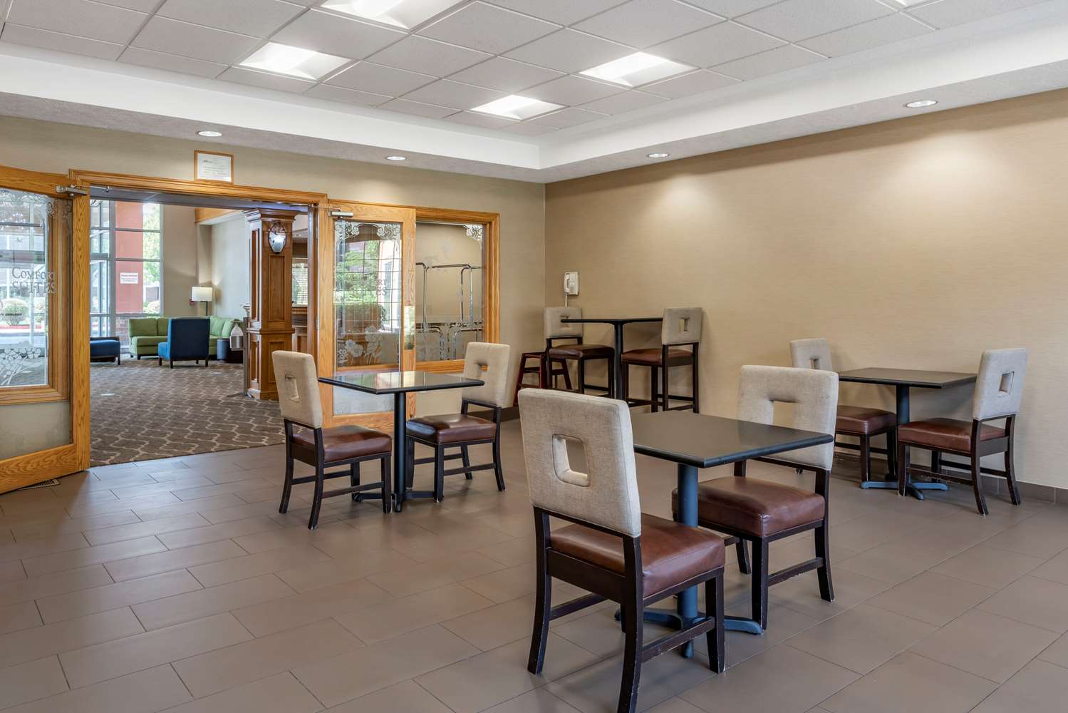 restaurant cafeteria