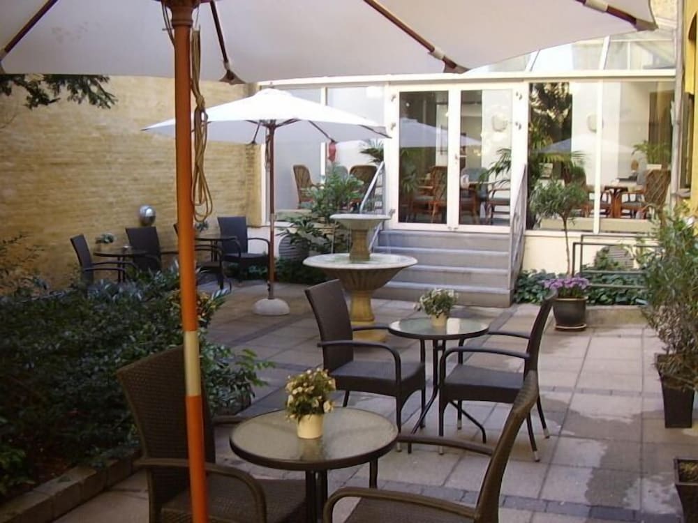 City Nebo Hotel 52/65