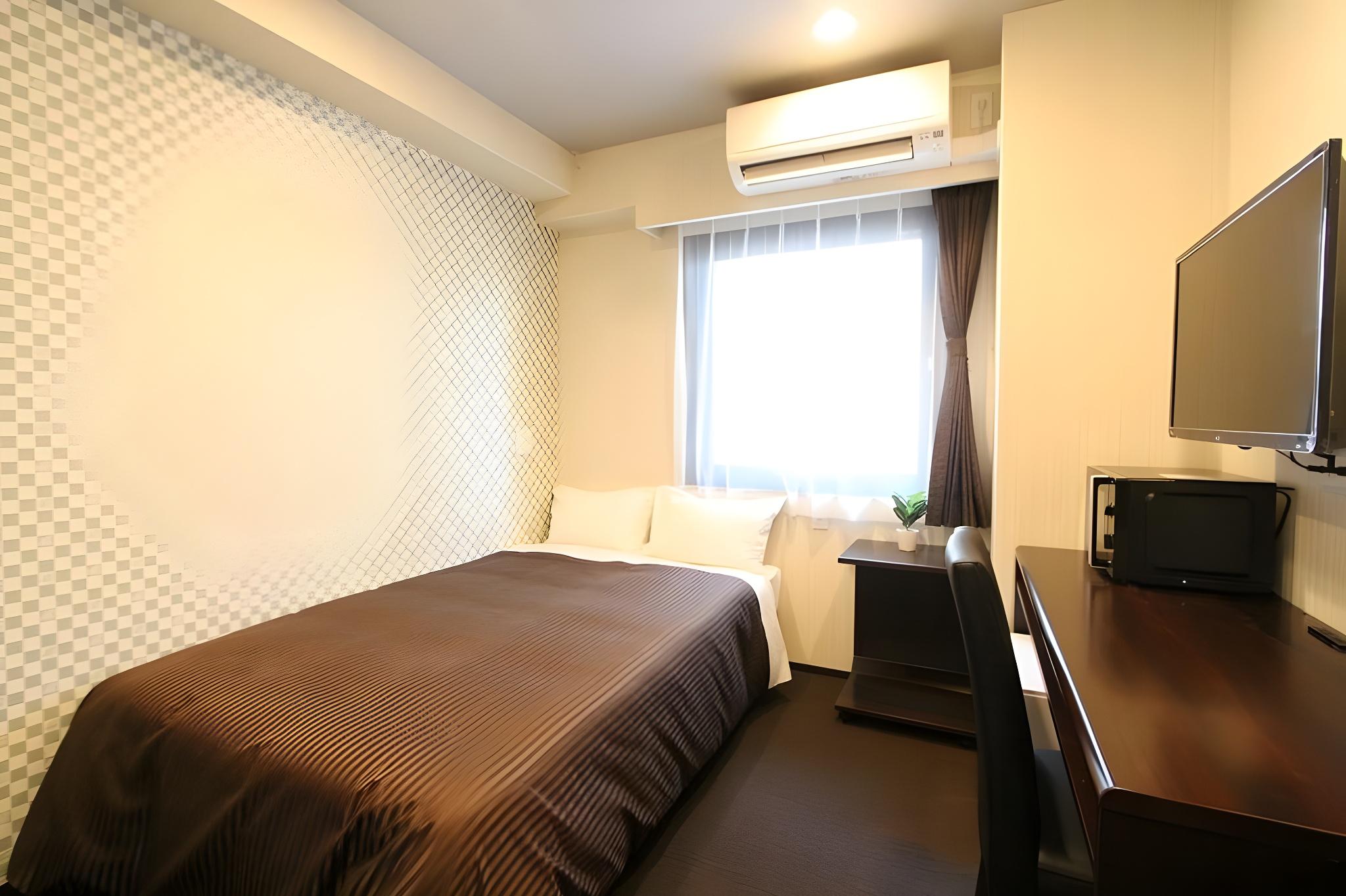 Semi Room, Single, Double Bed, Smoking