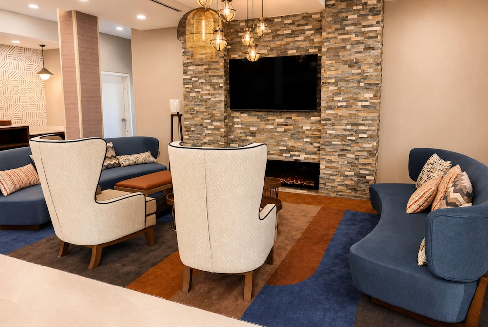 La Quinta Inn & Suites by Wyndham Tracy 43/53