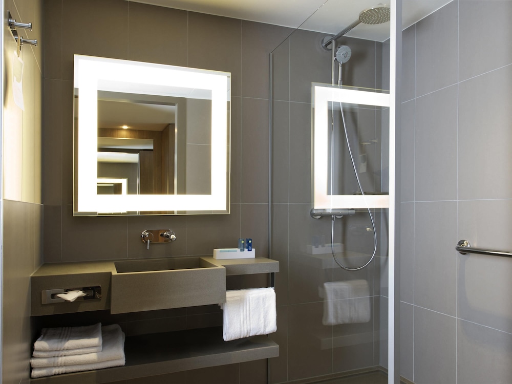 NOVOTEL LODZ CENTRUM 77/77