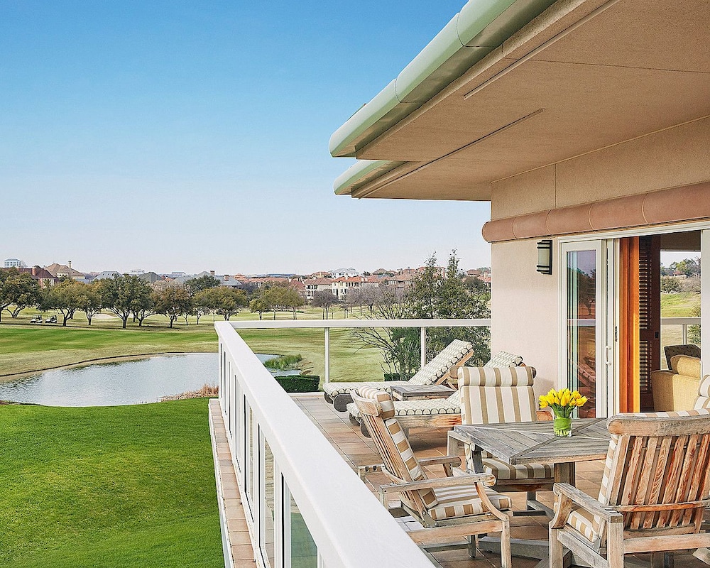 The Ritz-Carlton Dallas, Las Colinas 10/83