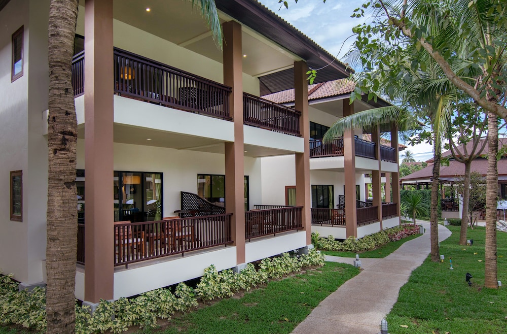 The Leaf Oceanside By Katathani in TAKUA PA