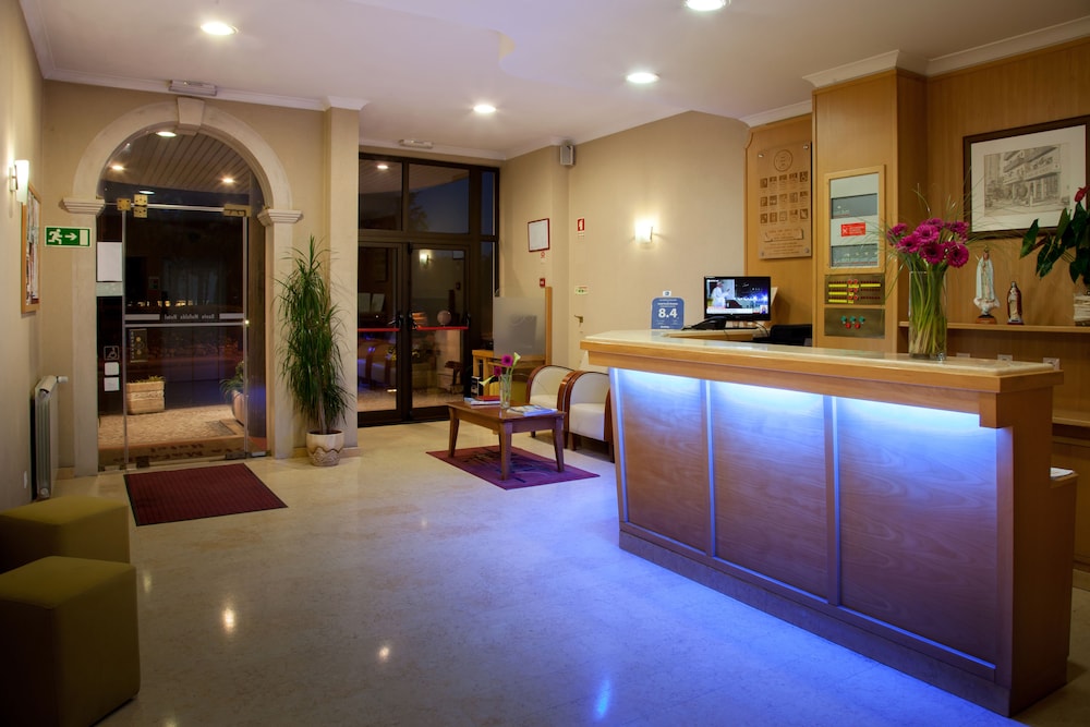 Lobby at Santa Mafalda Hotel, OUREM
