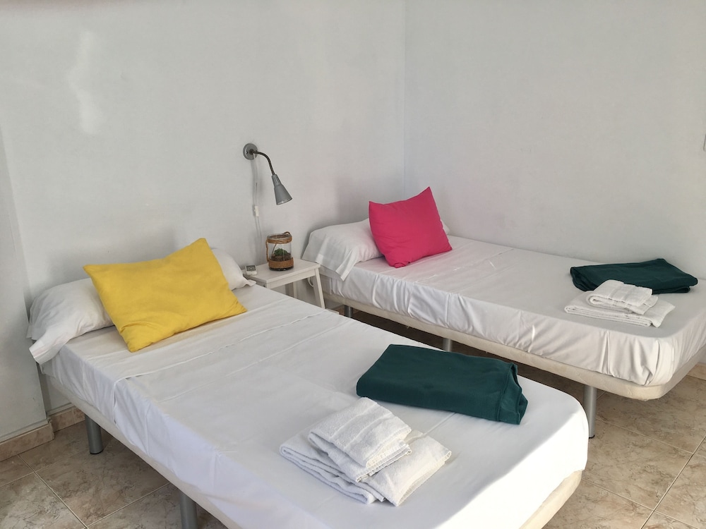 La Moraga De Poniente Malaga Hostel 10/71