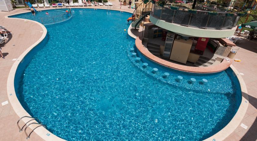Sunny Day Club Hotel 26/27