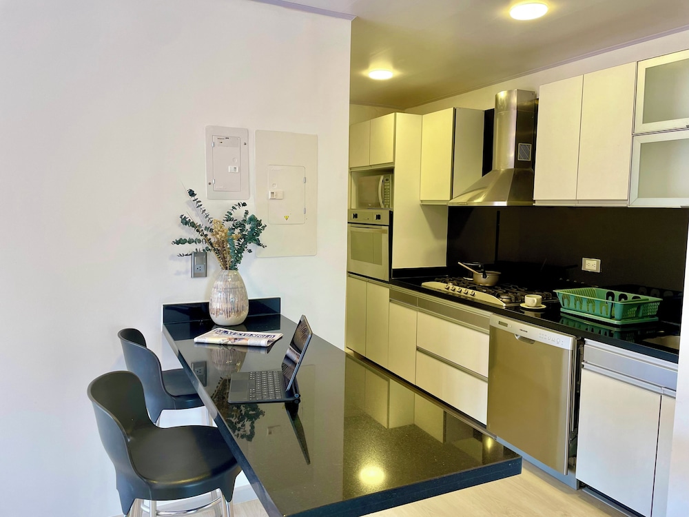 122 Plaza Apartahotel 56/56