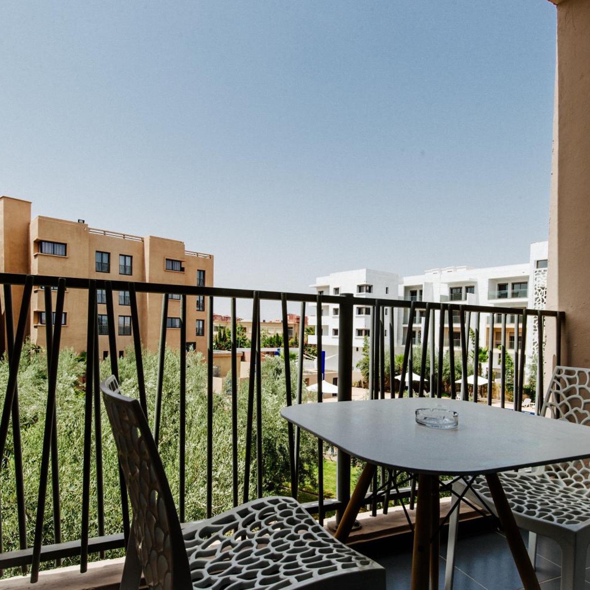 Junior, Apartment, Pool View